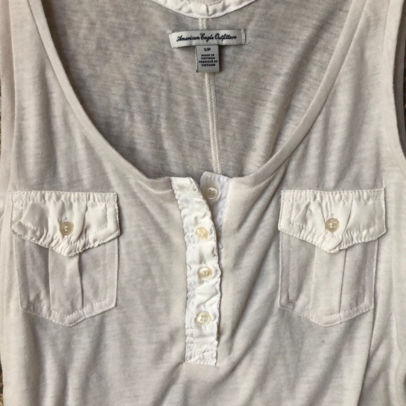 American Eagle women’s cream tank top - Picture 3 of 3